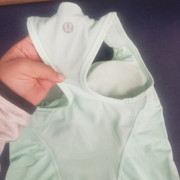 Lululemon race back top - Picture 5 of 6